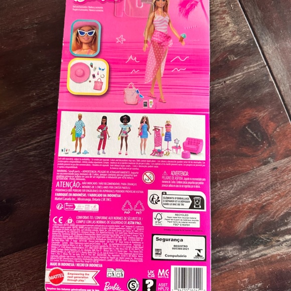 Barbie Doll with Swimsuit and Beach-Themed Accessories (Target Exclusive) - Picture 7 of 7